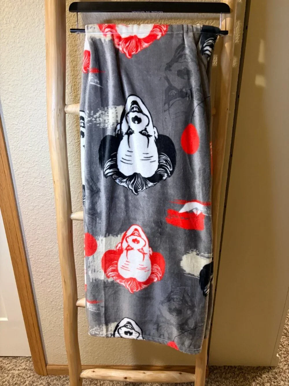 IT Pennywise Halloween Plush Throw Blanket Horror Movie 50x70 NWT